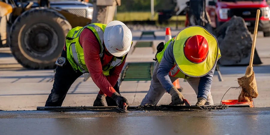 Rigid Pavement Design in Fargo: AASHTO 1993 and PCA Methods for Extreme Freeze-Thaw
